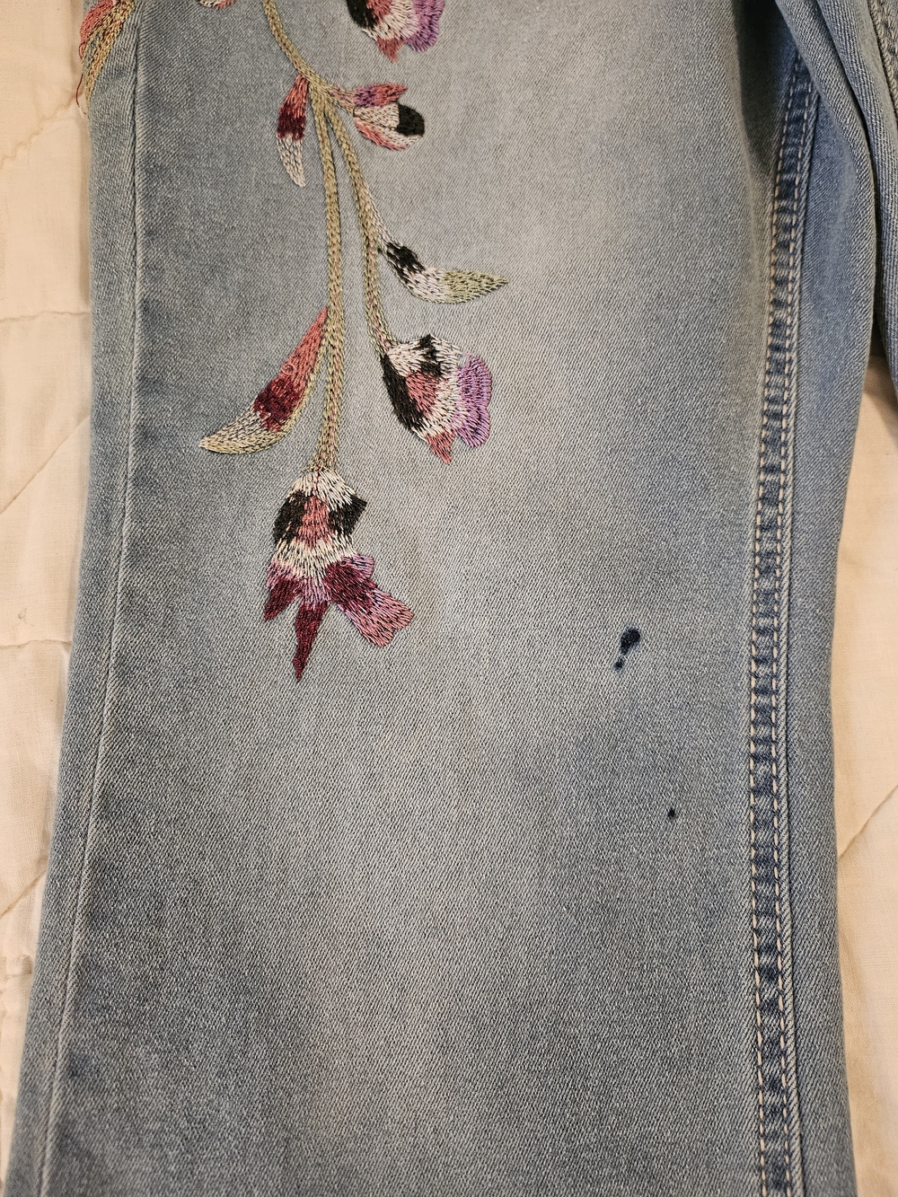 VENUS Mid Rise Floral Embroidered Jeans- Size 10 - Picture 10 of 12